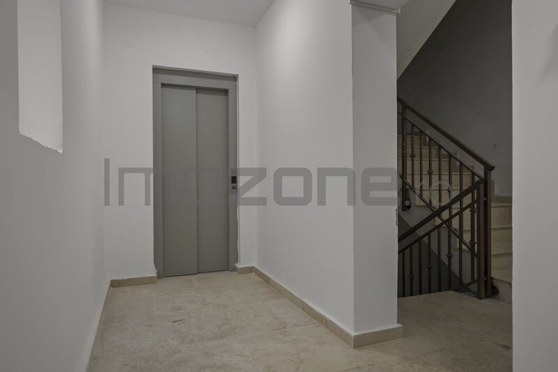 Apartament 2 Camere, terasa de 20 mp,  finisat modern, metrou langa bloc, comision 0%